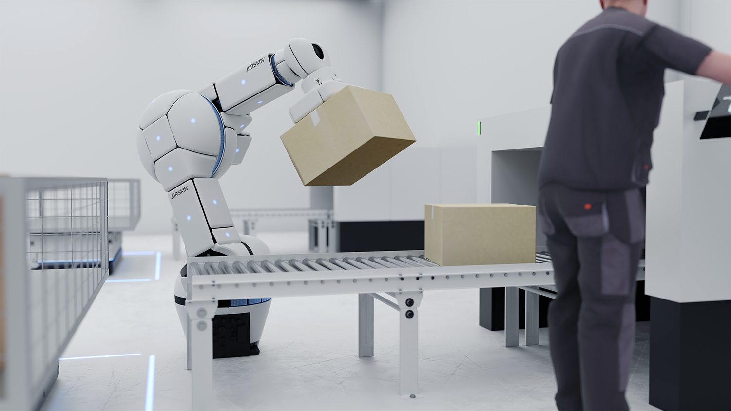 Ein Roboterarm legt einen Karton auf ein Förderband in einem modernen Lagerhaus, während ein Arbeiter in der Nähe steht und Maschinen bedient.