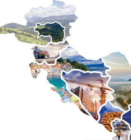 Eine Collage in Form einer Landkarte mit verschiedenen Landschaftsbildern, darunter Wälder, Berge, Stadtansichten, Brücken, Strände und eine Person mit Blick auf ein Tal, die verschiedene Reiseziele darstellen.